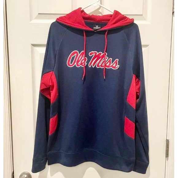 Colosseum Other - OLE MISS pullover hoodie M navy & red